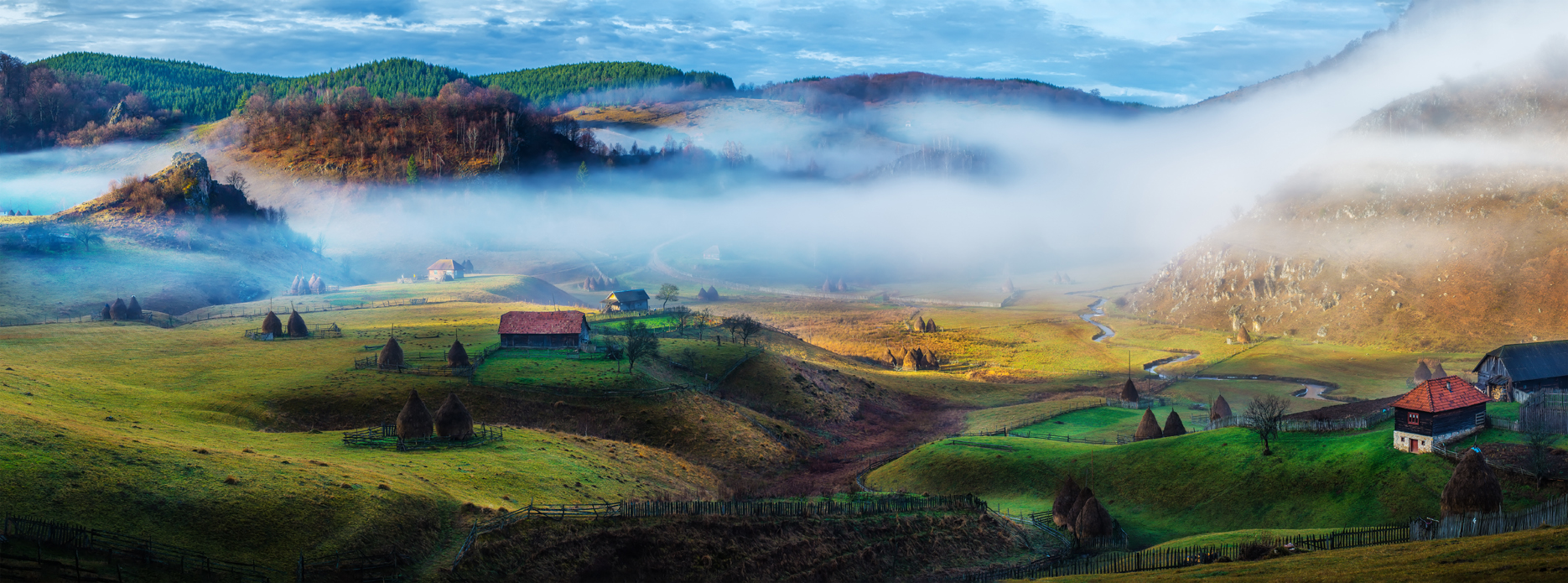 Rural mountain landscape in autumn morning - Fundatura Ponorului